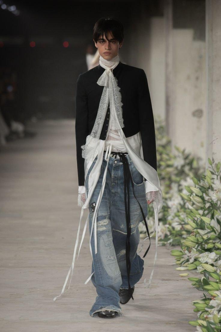 Ann Demeulemeester Poetic Avant-Garde for Dramatic Stages.jpg